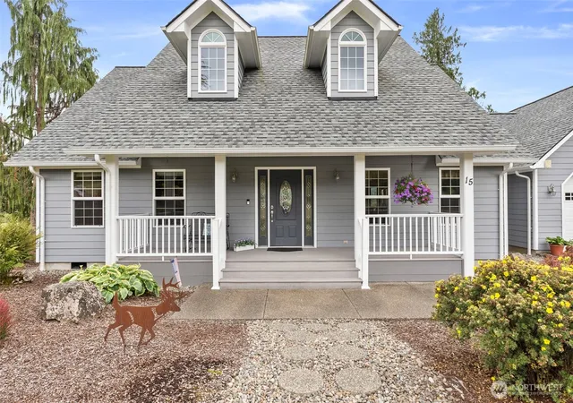 Photo 3 of Single family home for sale at 15 Penny Ln, Raymond, WA 98577 | MLS# NWM2577219 | Listing updated on 2026-09-25