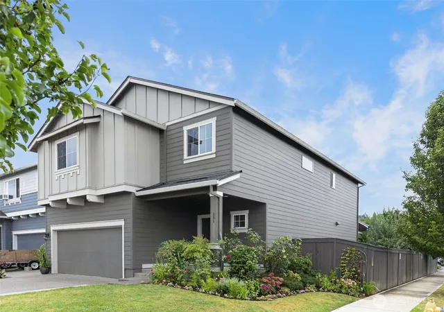 Photo 2 of Single family home for sale at 291 N 34th Court, Ridgefield, WA 98642 | MLS# NWM2577220 | Listing updated on 2026-09-22