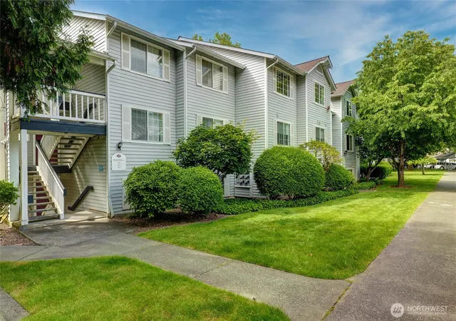 Photo 2 of Condo for sale at 7453 Newcastle Golf Clb Rd #L304, Newcastle, WA 98059 | MLS# NWM2577230 | Listing updated on 2026-09-25