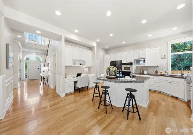 Photo 4 of Single family home for sale at 11824 158th Avenue NE, Redmond, WA 98052 | MLS# NWM2577231 | Listing updated on 2026-09-29
