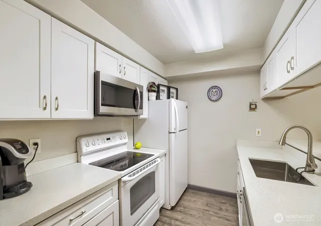 Photo 3 of Condo for sale at 115 124 Street SE #B4, Everett, WA 98208 | MLS# NWM2577235 | Listing updated on 2026-10-05