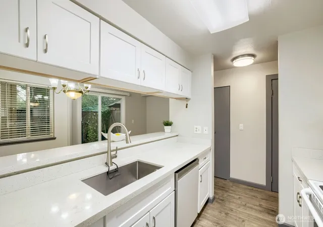 Photo 4 of Condo for sale at 115 124 Street SE #B4, Everett, WA 98208 | MLS# NWM2577235 | Listing updated on 2026-10-05