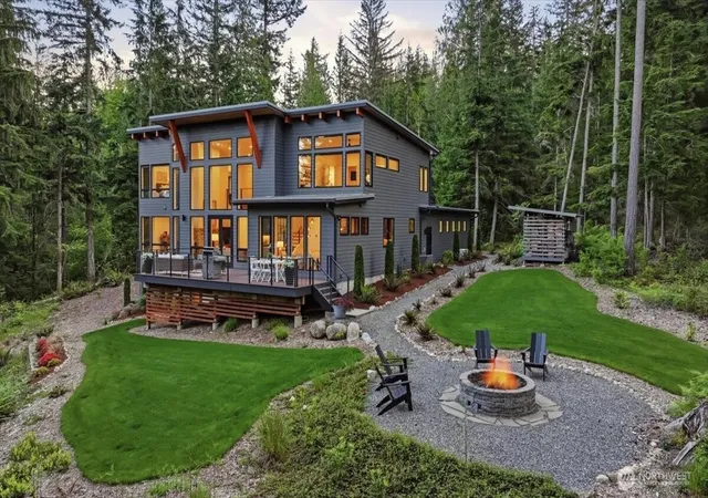 Photo 4 of Sale Pending at 7416 SE Lake Alice Rd, Fall City, WA 98024 | MLS# NWM2577240 | Listing updated on 2026-09-30
