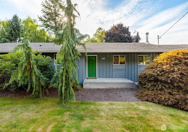 Photo 3 of Single family home for sale at 12190 State Route 9, Sedro Woolley, WA 98284 | MLS# NWM2577253 | Listing updated on 2026-10-01