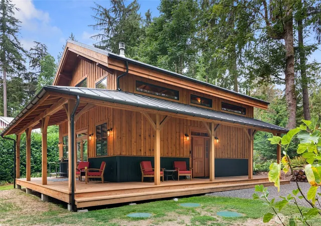 Photo 1 of Single family home for sale at 9923 Ne Seaview Ave, Indianola, WA 98342 | MLS# NWM2577263 | Listing updated on 2026-09-21