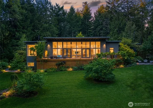 Photo 4 of Sale Pending at 13123 Phelps Rd NE, Bainbridge Island, WA 98110 | MLS# NWM2577268 | Listing updated on 2026-09-26