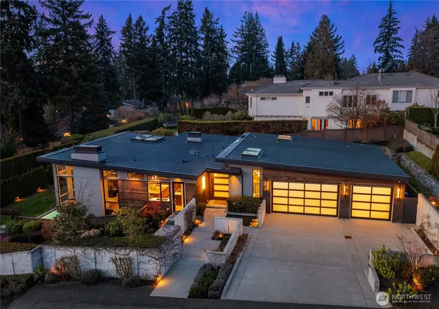 Photo 2 of Mansion for sale at 9404 Northeast 20th St, Clyde Hill, WA 98004 | MLS# NWM2577269 | Listing updated on 2026-09-24