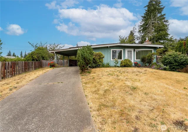Single family home for sale at 31610 7th Place S, Federal Way, WA 98003 | MLS# NWM2577287