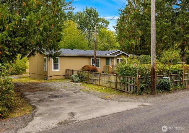 Photo 3 of Sale Pending at 21709 58th Avenue E, Spanaway, WA 98387 | MLS# NWM2577329 | Listing updated on 2026-09-21