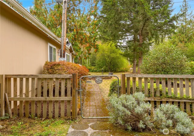 Photo 3 of Sale Pending at 21709 58th Avenue E, Spanaway, WA 98387 | MLS# NWM2577329 | Listing updated on 2026-09-21