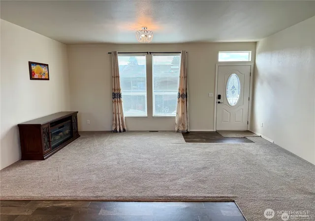 Photo 2 of Manufactured home for sale at 607 37th Street Se #99A, Auburn, WA 98002 | MLS# NWM2577360 | Listing updated on 2026-09-25