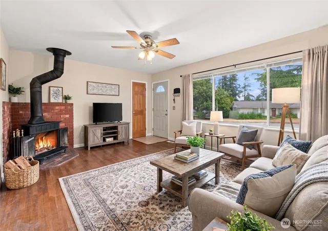 Photo 2 of Single family home for sale at 29035 38th Avenue S, Auburn, WA 98001 | MLS# NWM2577364 | Listing updated on 2026-10-01