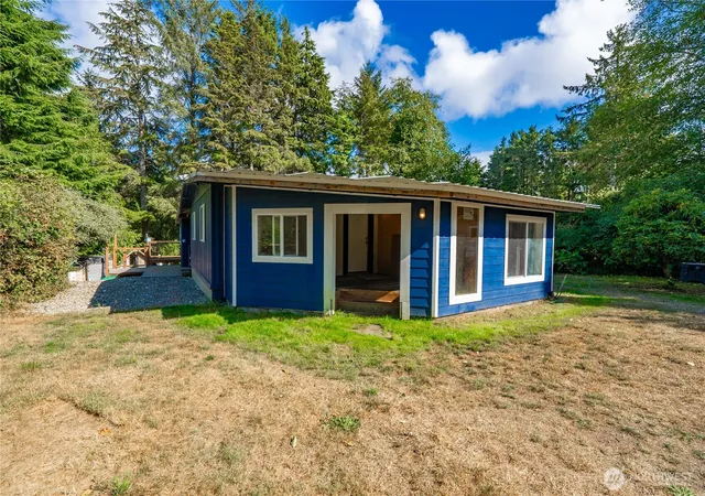 Photo 3 of Manufactured home for sale at 219 State Route 115, Hoquiam, WA 98550 | MLS# NWM2577369 | Listing updated on 2026-09-21