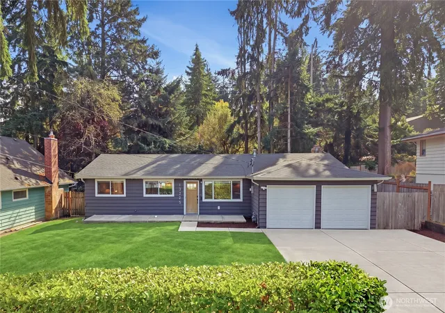 Photo 1 of Single family home for sale at 13725 Ne 70th Place, Redmond, WA 98052 | MLS# NWM2577375 | Listing updated on 2026-10-02
