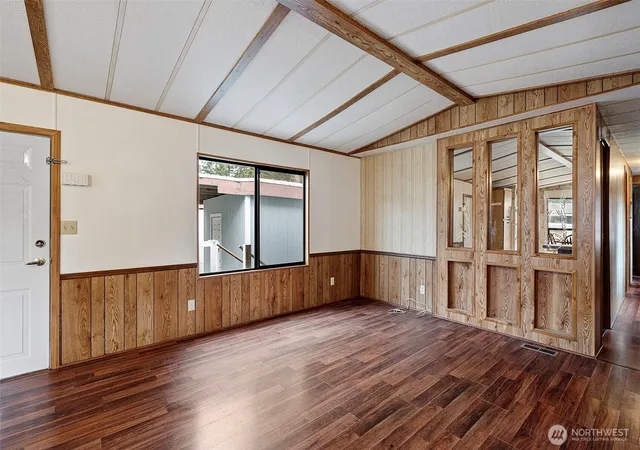 Photo 4 of Manufactured home for sale at 9111 66th Avenue NW #105, Gig Harbor, WA 98332 | MLS# NWM2577400 | Listing updated on 2026-09-28