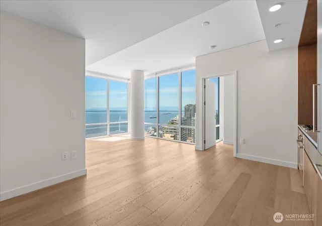 Photo 3 of Condo for sale at 121 Stewart St #2507, Seattle, WA 98101 | MLS# NWM2577423 | Listing updated on 2026-09-26
