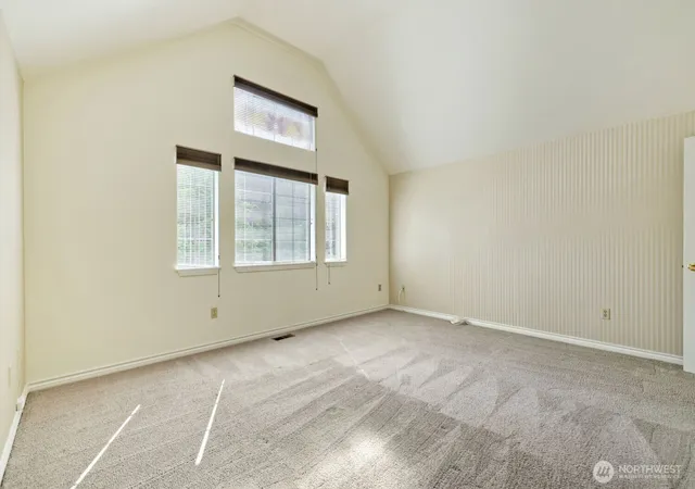 Photo 4 of Sale Pending at 10063 Wallingford Ave N, Seattle, WA 98133 | MLS# NWM2577443 | Listing updated on 2026-09-18