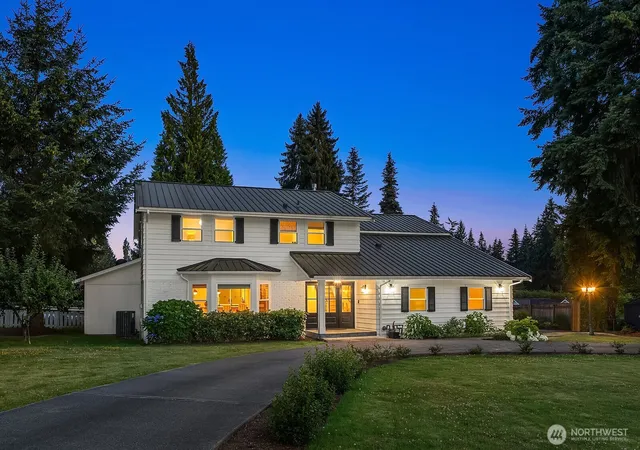 Photo 2 of Single family home for sale at 16207 Ne 165th Street, Woodinville, WA 98072 | MLS# NWM2577451 | Listing updated on 2026-10-09