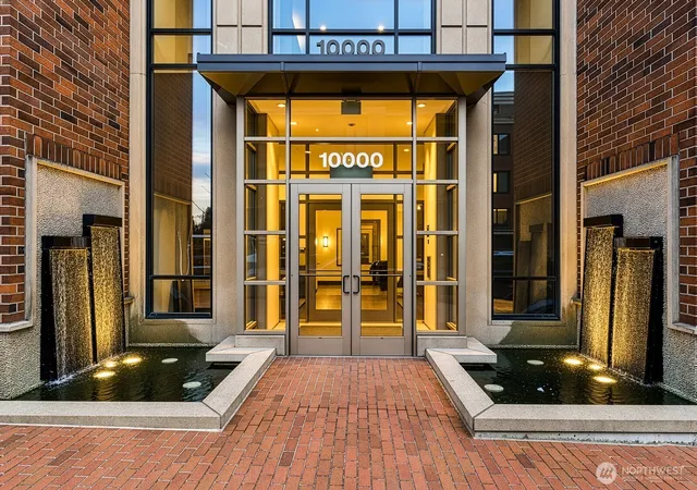 Photo 4 of Condo for sale at 10000 Main St #502, Bellevue, WA 98004 | MLS# NWM2577470 | Listing updated on 2026-09-25