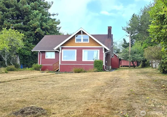 Photo 1 of Single family home for sale at 508 Cedar St Ne, Ilwaco, WA 98624 | MLS# NWM2577472 | Listing updated on 2026-10-01