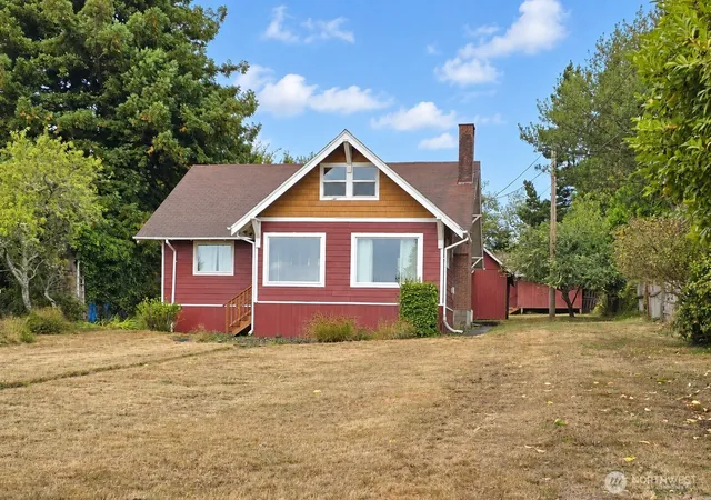 Photo 1 of Single family home for sale at 508 Cedar St Ne, Ilwaco, WA 98624 | MLS# NWM2577472 | Listing updated on 2026-10-02