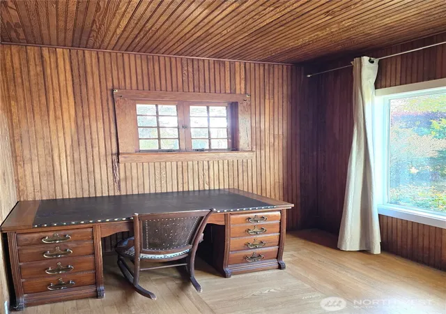 Photo 3 of Single family home for sale at 508 Cedar St Ne, Ilwaco, WA 98624 | MLS# NWM2577472 | Listing updated on 2026-10-01