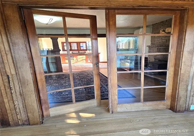 Photo 3 of Single family home for sale at 508 Cedar St NE, Ilwaco, WA 98624 | MLS# NWM2577472 | Listing updated on 2026-10-01