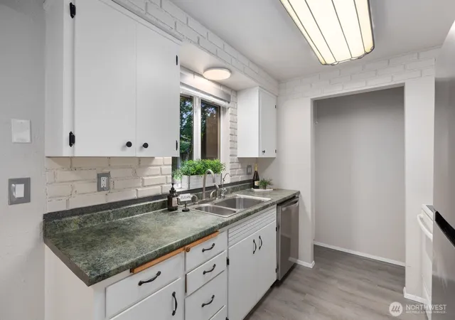 Photo 4 of Sale Pending at 7210 89th Avenue SE, Snohomish, WA 98290 | MLS# NWM2577473 | Listing updated on 2026-09-23