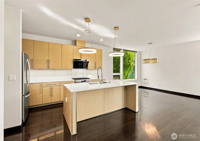 Photo 3 of Sale Pending at 4126 Cascadia Ave S, Seattle, WA 98118 | MLS# NWM2577496 | Listing updated on 2026-09-23
