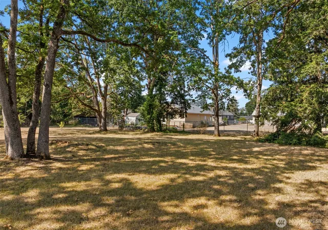 Photo 3 of Single family home for sale at 15202 Washington Ave Sw, Lakewood, WA 98498 | MLS# NWM2577497 | Listing updated on 2026-09-29