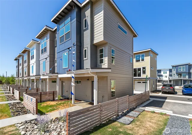 Photo 2 of Townhouse for sale at 676 W (lot 21) Kline Rd, Bellingham, WA 98226 | MLS# NWM2577516 | Listing updated on 2026-09-28