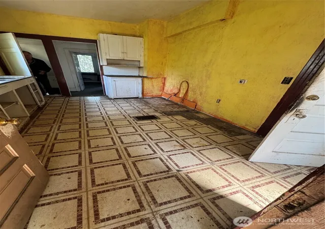 Photo 1 of Single family home for sale at 5247 Brooklyn Ave Ne, Seattle, WA 98105 | MLS# NWM2577521 | Listing updated on 2026-09-25