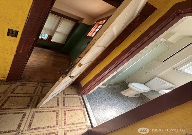 Photo 2 of Single family home for sale at 5247 Brooklyn Ave Ne, Seattle, WA 98105 | MLS# NWM2577521 | Listing updated on 2026-09-25