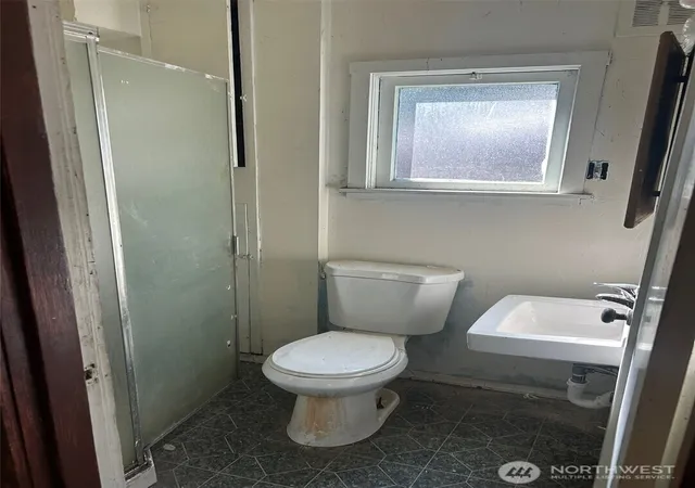 Photo 4 of Single family home for sale at 5247 Brooklyn Ave NE, Seattle, WA 98105 | MLS# NWM2577521 | Listing updated on 2026-09-25