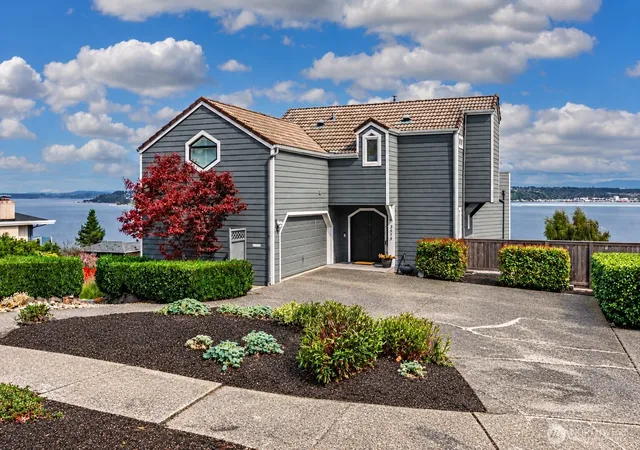 Photo 2 of Townhouse for sale at 3519 N Union Ave #3, Tacoma, WA 98407 | MLS# NWM2577523 | Listing updated on 2026-09-29