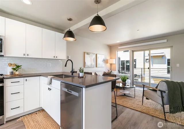 Photo 4 of Townhouse for sale at 680 W (lot 19) Kline Rd, Bellingham, WA 98226 | MLS# NWM2577533 | Listing updated on 2026-09-28