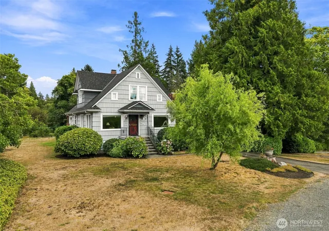 Photo 1 of Single family home for sale at 16414 6th Avenue Sw, Burien, WA 98166 | MLS# NWM2577545 | Listing updated on 2026-10-01