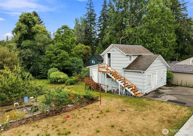 Photo 3 of Single family home for sale at 16414 6th Avenue Sw, Burien, WA 98166 | MLS# NWM2577545 | Listing updated on 2026-10-01