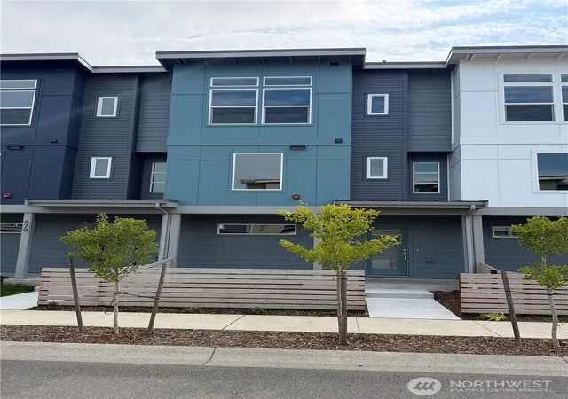 Townhouse for sale at 681 (lot 3) Venture Way, Bellingham, WA 98226 | MLS# NWM2577555