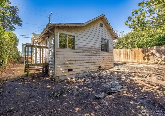 Photo 2 of Single family home for sale at 5208 15th Avenue S, Seattle, WA 98108 | MLS# NWM2577556 | Listing updated on 2026-09-25