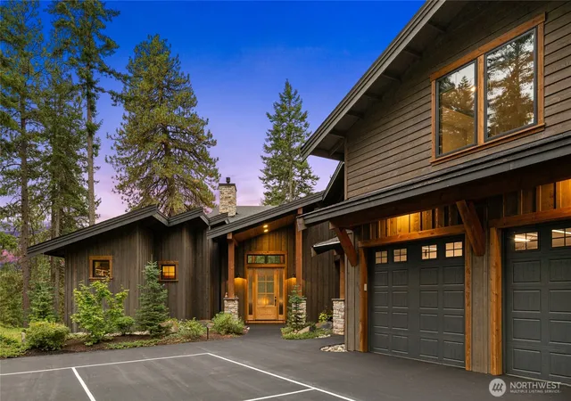Photo 2 of Single family home for sale at 891 Kokanee Loop, Cle Elum, WA 98922 | MLS# NWM2577564 | Listing updated on 2026-09-26