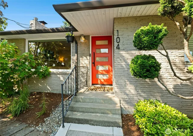 Photo 3 of Single family home for sale at 104 SW 132nd Street, Burien, WA 98146 | MLS# NWM2577570 | Listing updated on 2026-09-25