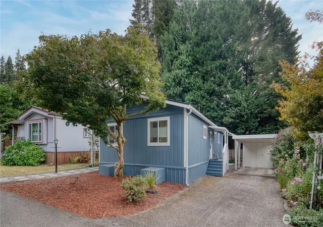 Photo 2 of Manufactured home for sale at 11330 E Riverside Dr #47, Bothell, WA 98011 | MLS# NWM2577578 | Listing updated on 2026-09-28