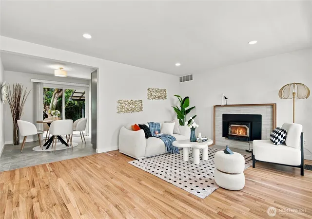 Photo 3 of Sale Pending at 16631 116th Place Se, Renton, WA 98058 | MLS# NWM2577609 | Listing updated on 2026-09-25