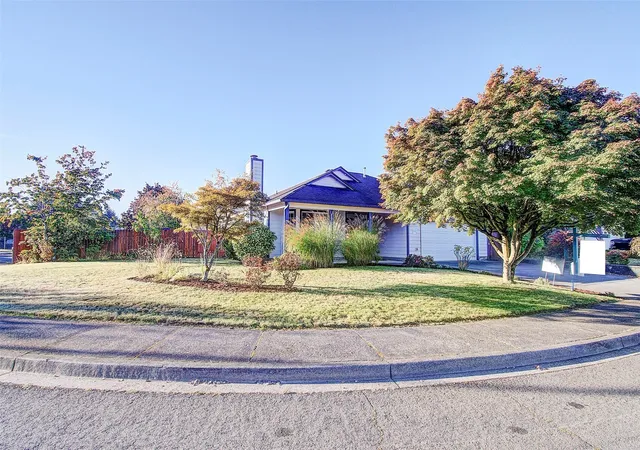 Photo 2 of Single family home for sale at 16007 Ne Hickory St, Vancouver, WA 98682 | MLS# NWM2577636 | Listing updated on 2026-10-20