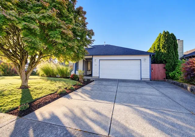 Photo 3 of Single family home for sale at 16007 Ne Hickory St, Vancouver, WA 98682 | MLS# NWM2577636 | Listing updated on 2026-10-20