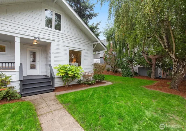 Photo 3 of Sale Pending at 313 NE 76th Street, Seattle, WA 98115 | MLS# NWM2577638 | Listing updated on 2026-09-29
