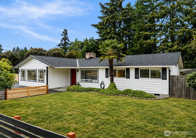 Photo 1 of Single family home for sale at 528 SW 118th Street, Seattle, WA 98146 | MLS# NWM2577642 | Listing updated on 2026-09-24