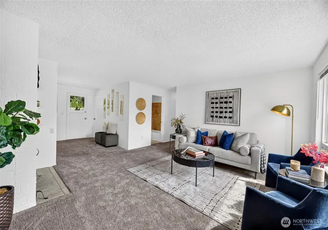 Photo 4 of Single family home for sale at 528 SW 118th Street, Seattle, WA 98146 | MLS# NWM2577642 | Listing updated on 2026-09-24