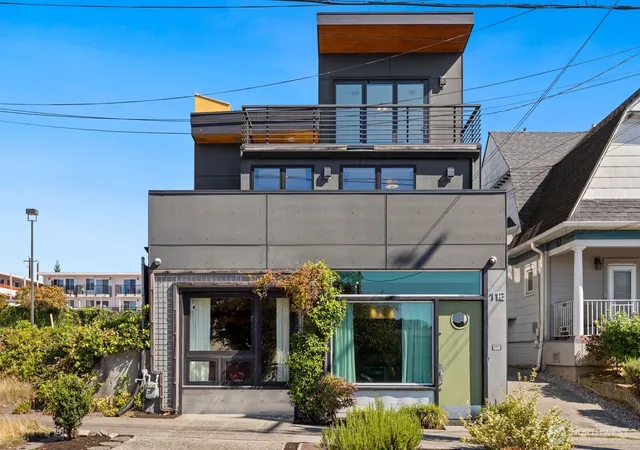 Photo 1 of Single family home for sale at 112 18th Avenue, Seattle, WA 98122 | MLS# NWM2577651 | Listing updated on 2026-09-25